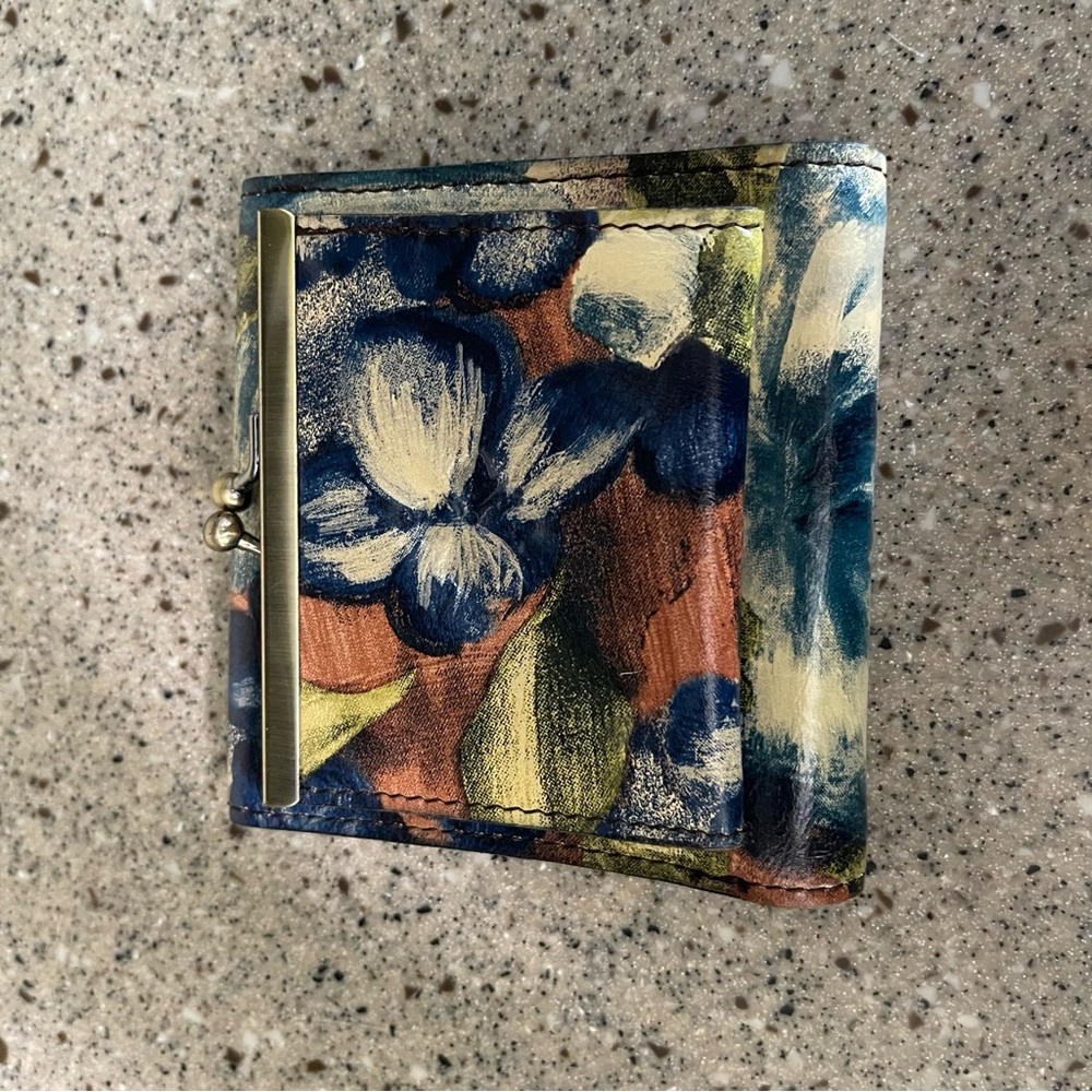 Patricia Nash Blue Multi Floral Shoulder Tote with Matching Wallet - Picture 12 of 13